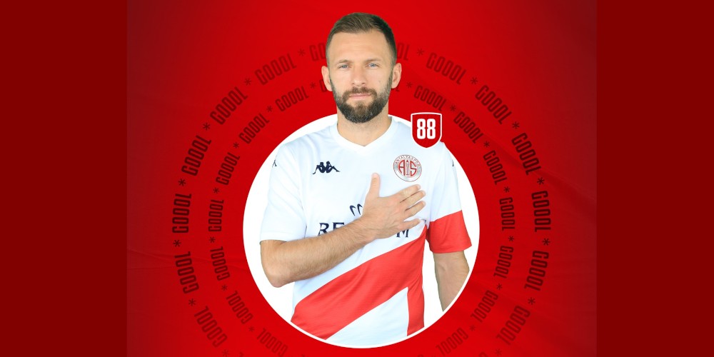 Hakan Özmert “Antalyaspor”la vidalaşdı